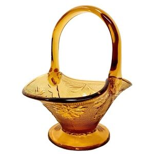 Vintage 1975 Tiara Indiana Sandwich Glass Golden Amber Basket Artist Stamped DT